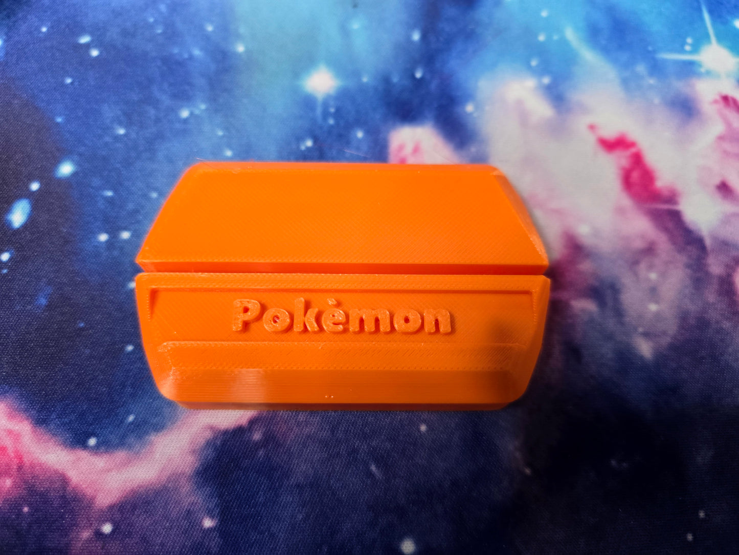 Pokèmon Card Top Loader Stand