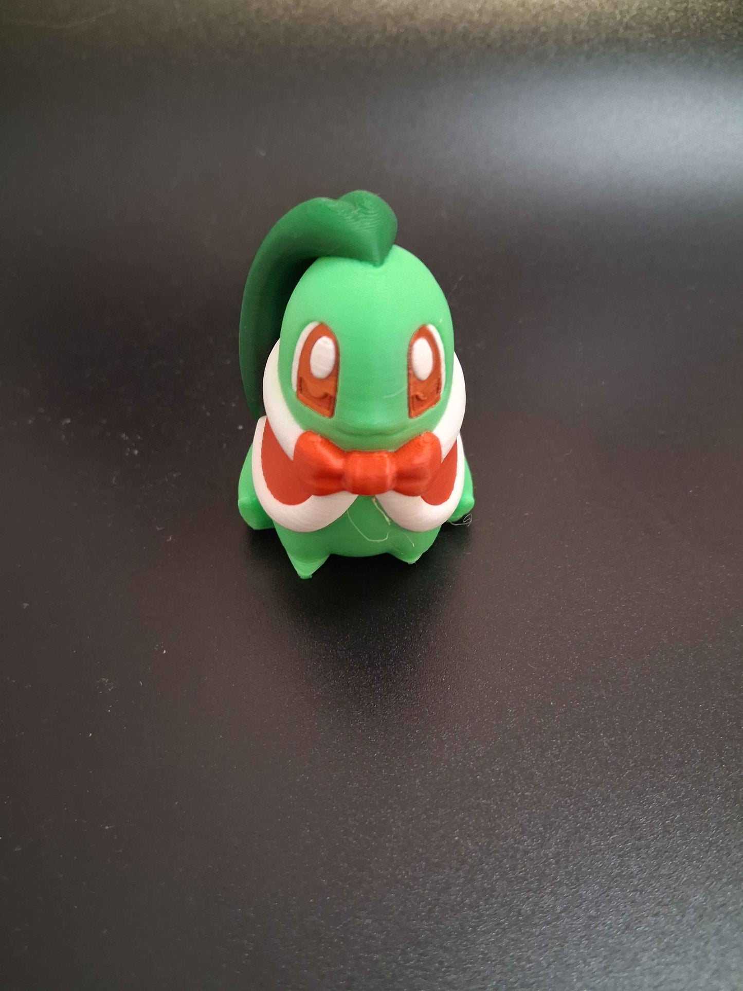 Pokémon Christmas Costume Chikorita Edition – Jolly Seasonal Collectible